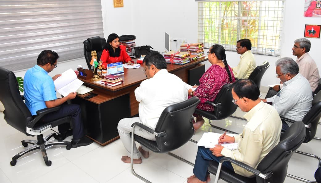 ప్రజా పాలన – ప్రగతి ప్రణాళిక*పై అధికారులతో జిల్లా కలెక్టర్ సమీక్ష